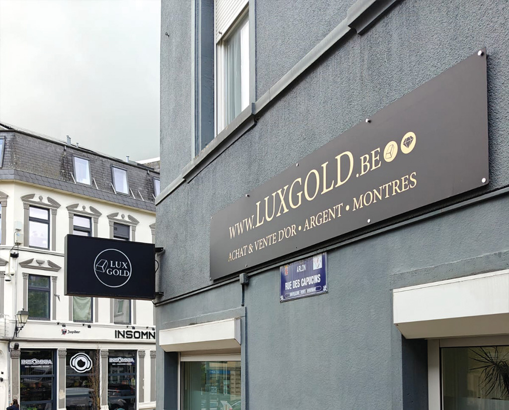 enseigne-dibond-vinyle-sablé-depoli-caisson-lumineux-arlon-02 Nous avons réalisé le semi-covering de l'utilitaire de notre cliente à Saint-Leger • Belgique