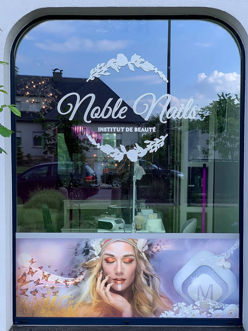Lettrage vitrine Steinfort